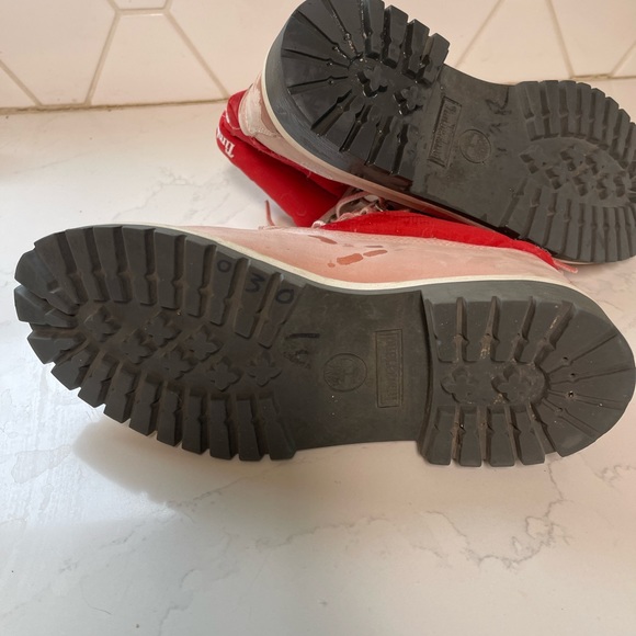 Pre-loved. Timberland 650 Pink and Red Winter Ankle Boots Sz 8-Women. Sz 6-Men - Picture 2 of 4